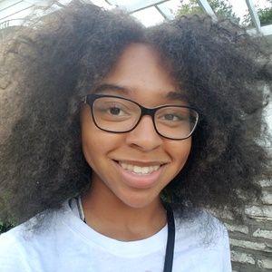 Meet your Posher, Aliya